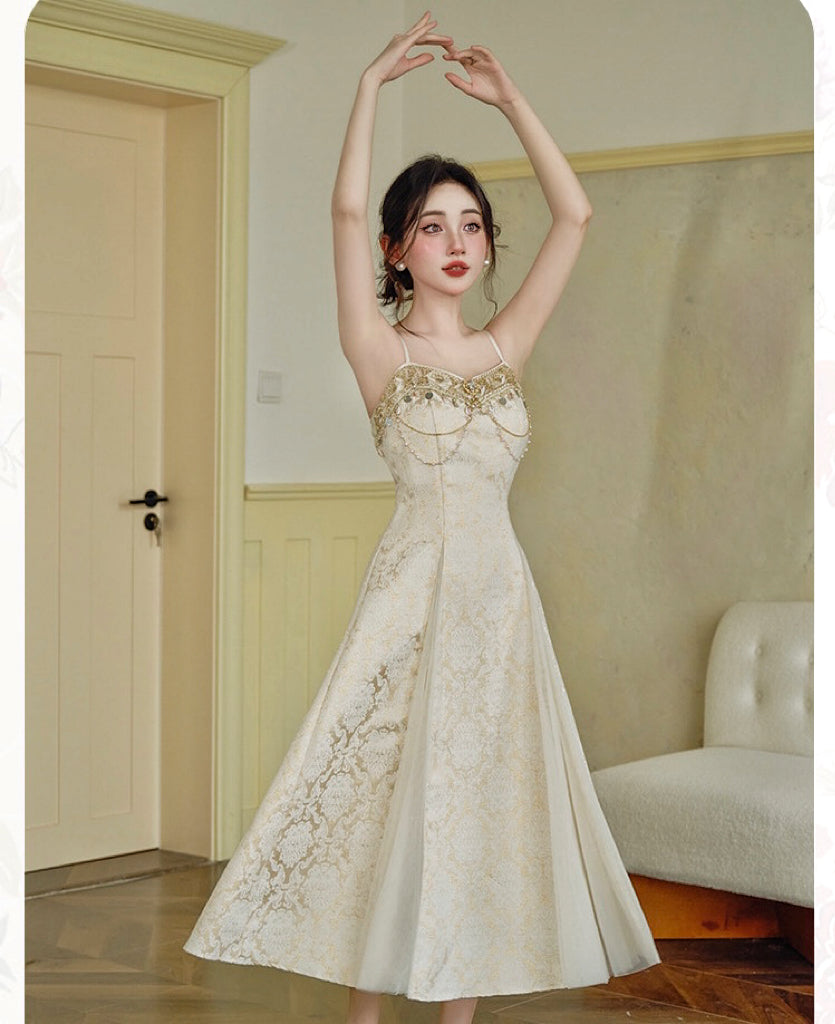 Adriata Pearl Chain Baroque Royalcore Dress